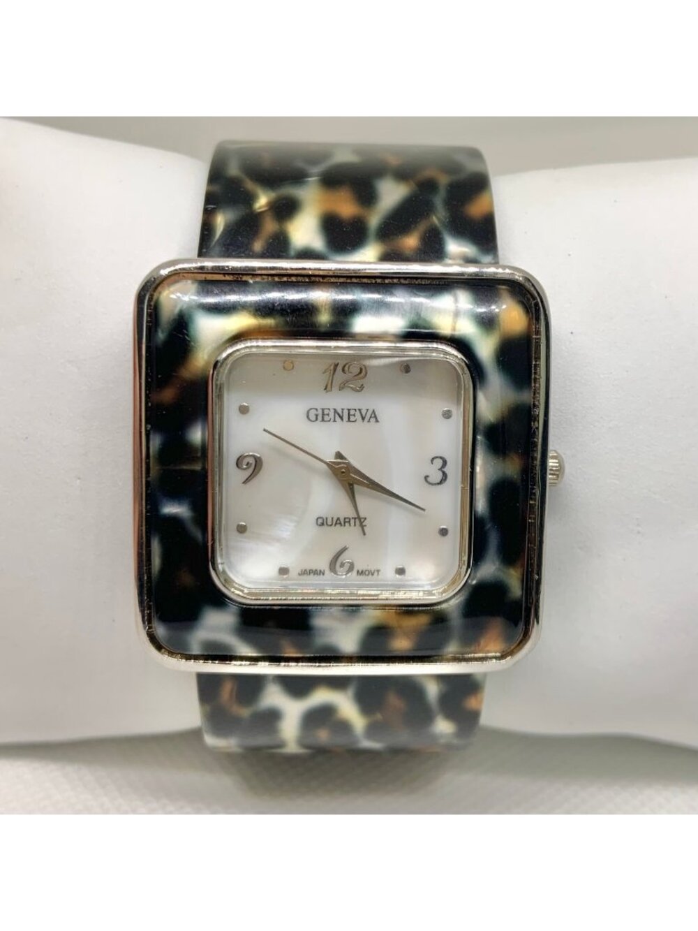 Geneva tortoiseshell print cuff bracelet watch quartz 37mm mop dial 6” running